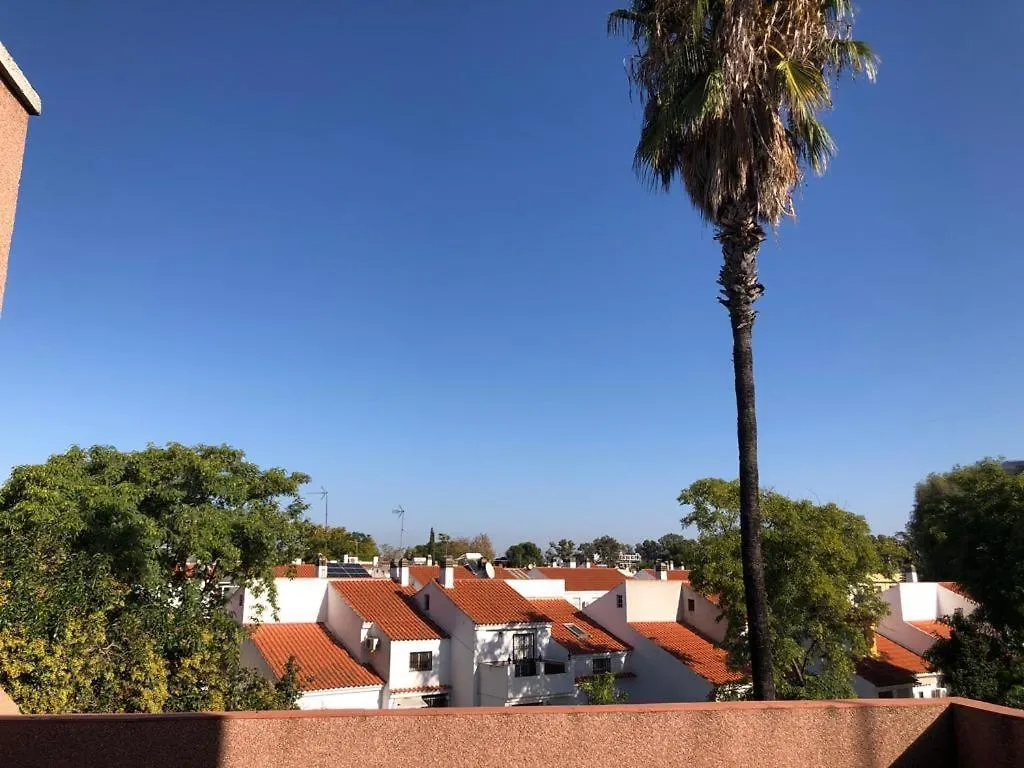 Apartamento Familia Anfitriona Acoge Terraza Sevilla